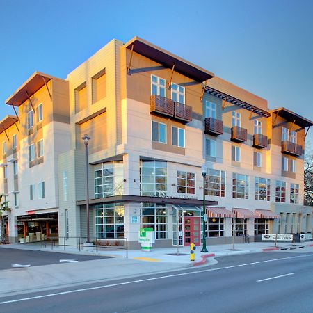 Holiday Inn Windsor - Wine Country By Ihg Exteriör bild