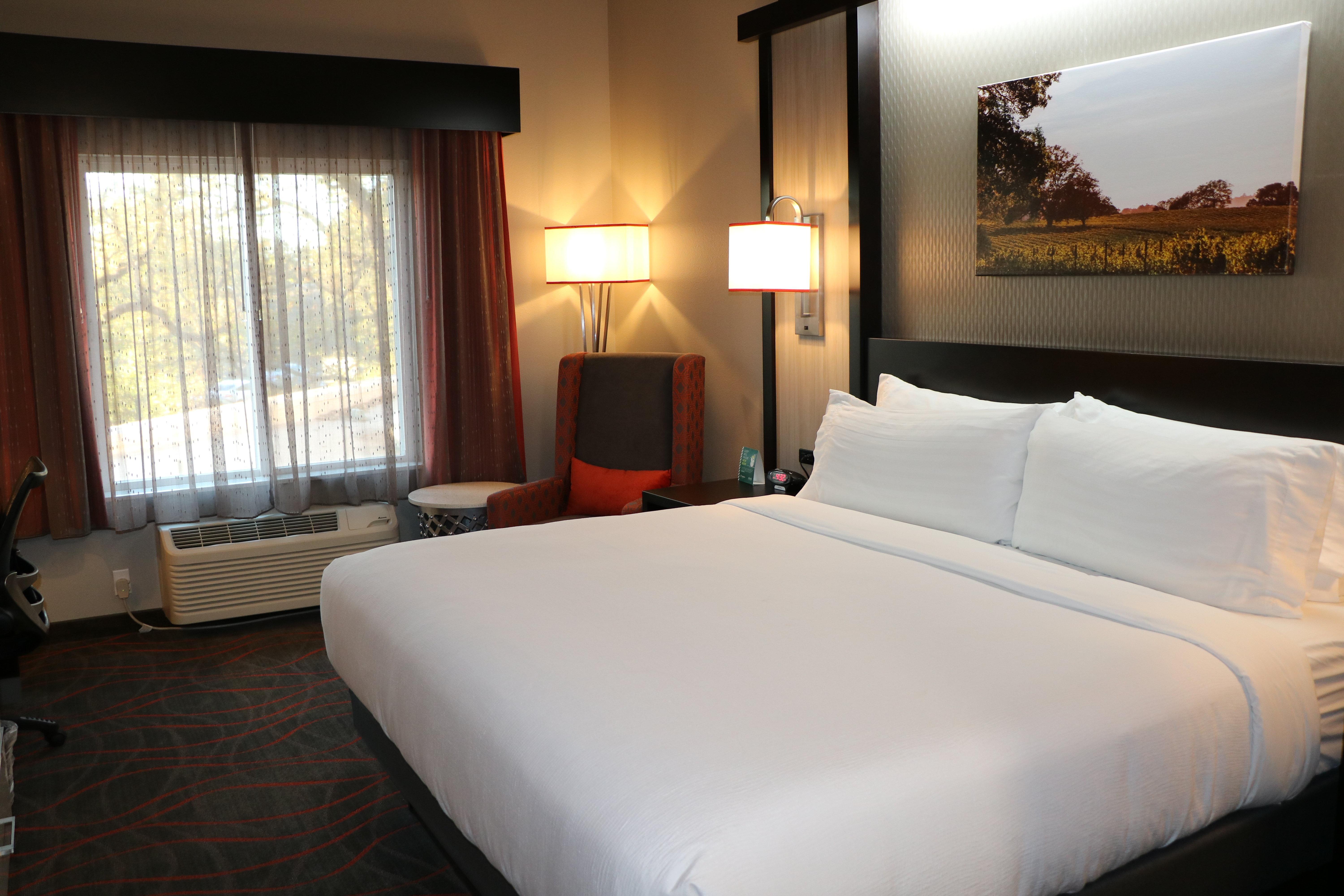 Holiday Inn Windsor - Wine Country By Ihg Exteriör bild