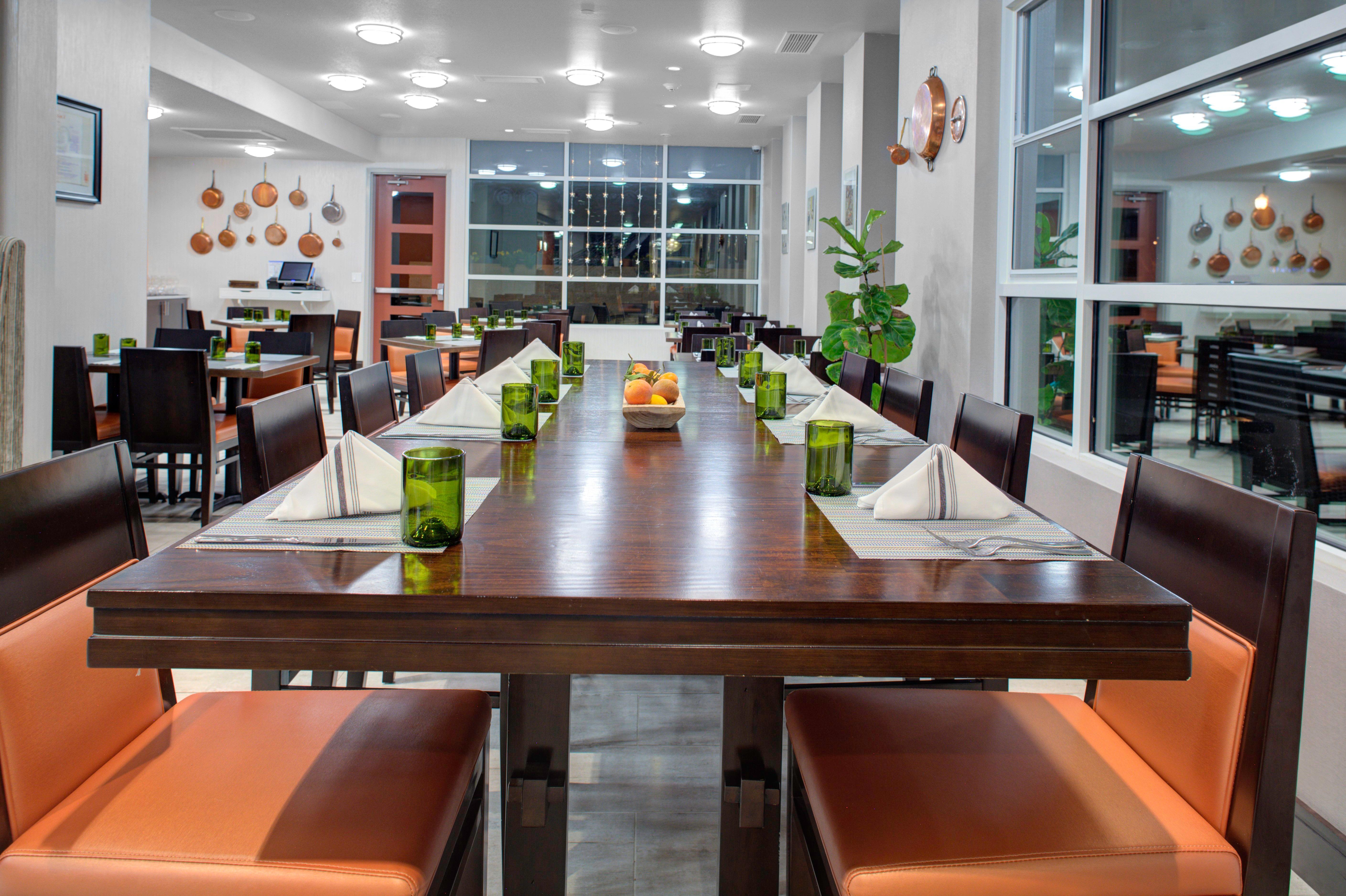 Holiday Inn Windsor - Wine Country By Ihg Exteriör bild