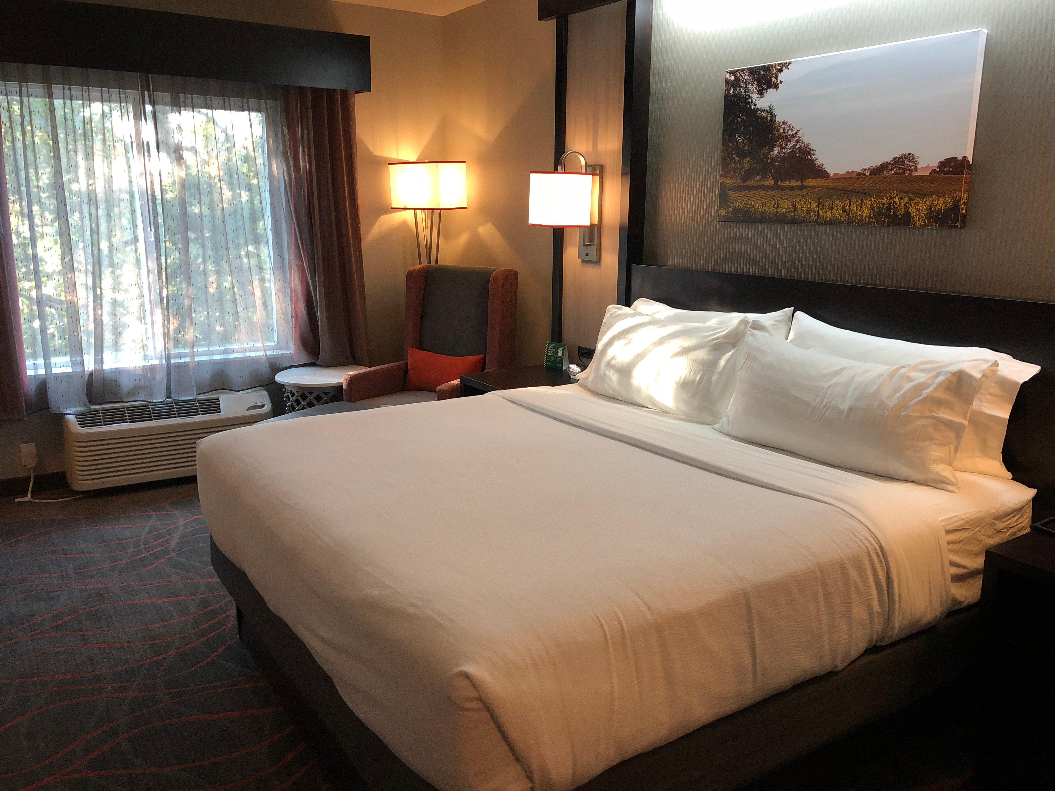 Holiday Inn Windsor - Wine Country By Ihg Exteriör bild
