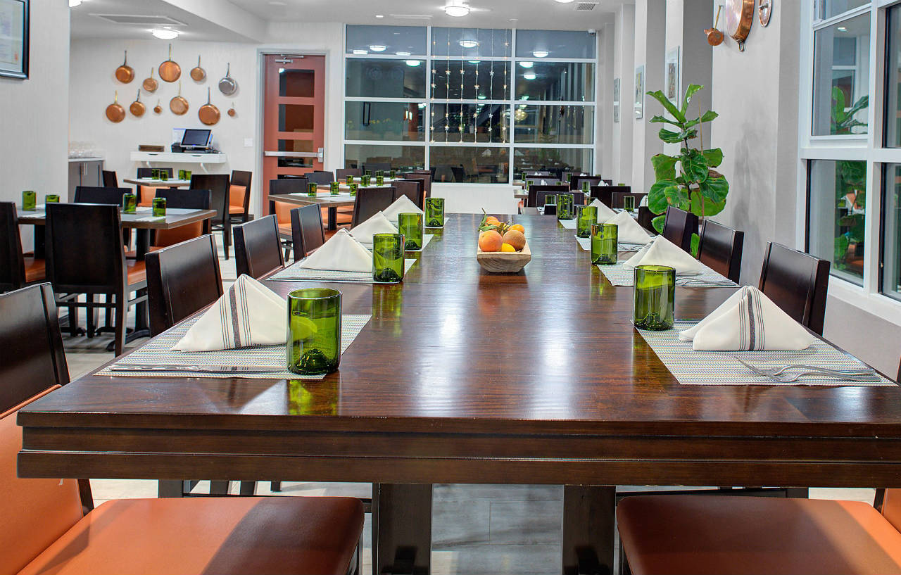 Holiday Inn Windsor - Wine Country By Ihg Exteriör bild